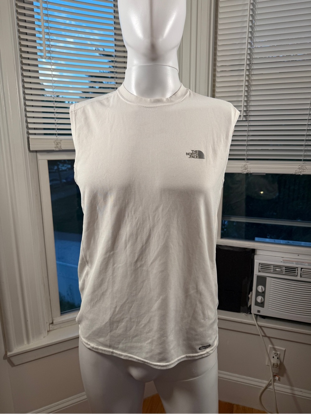 The North Face Flight Series VaporWick Sleeveless Shirt Men’s Medium 🏔️🏃